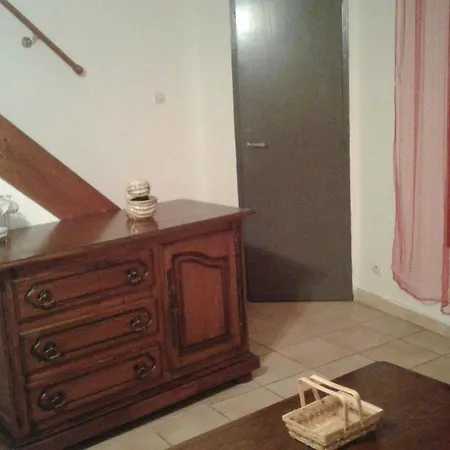 House With 2 Bedrooms In With Wonderful City View And Balcony 900 M From The Beach Mèze
